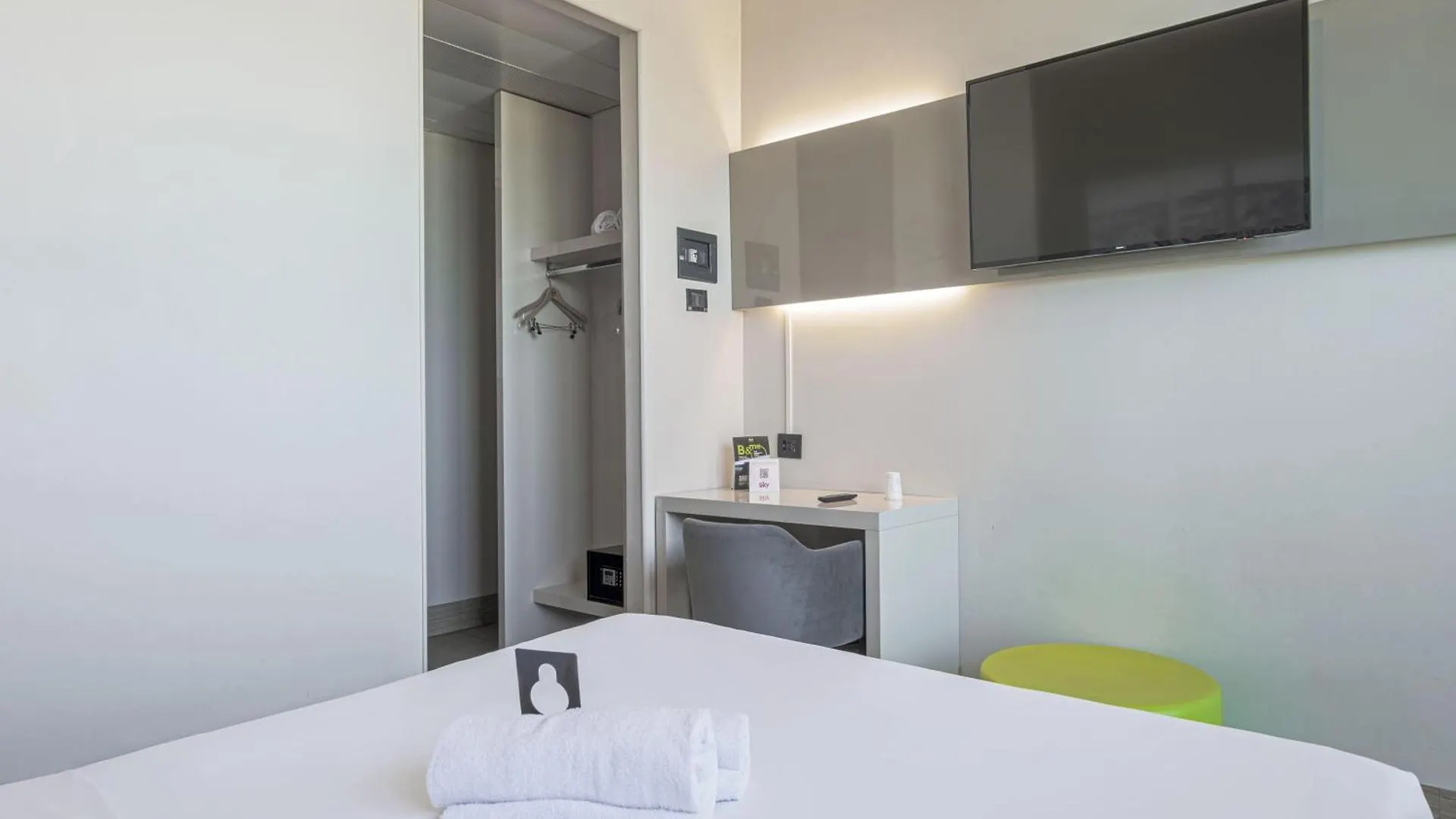 ***  B&B Hotel Bologna Castel Maggiore Italy